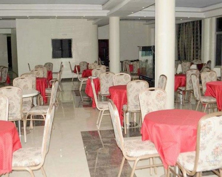 Grand Global Hotel Kampala Buitenkant foto