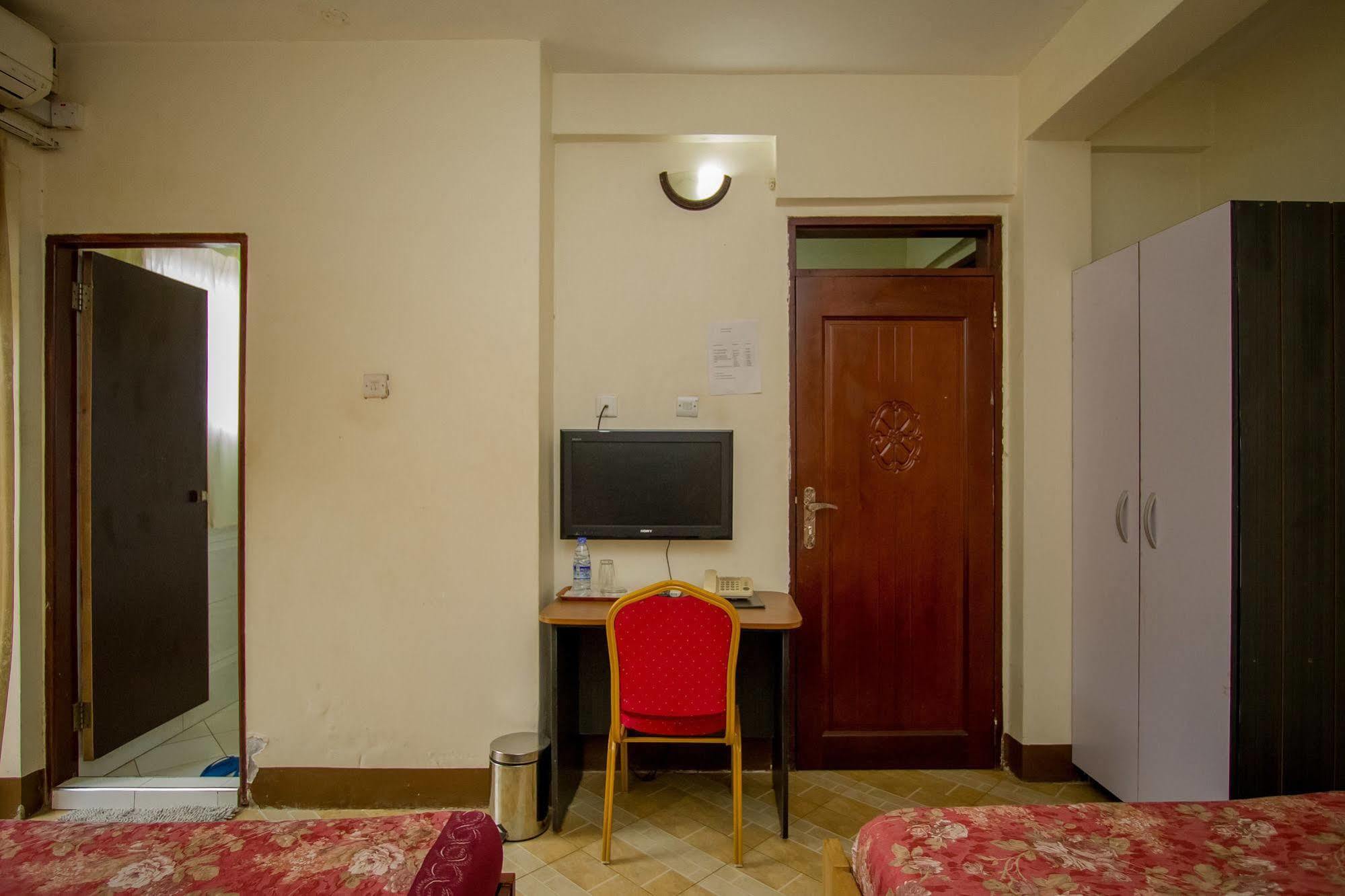 Grand Global Hotel Kampala Buitenkant foto