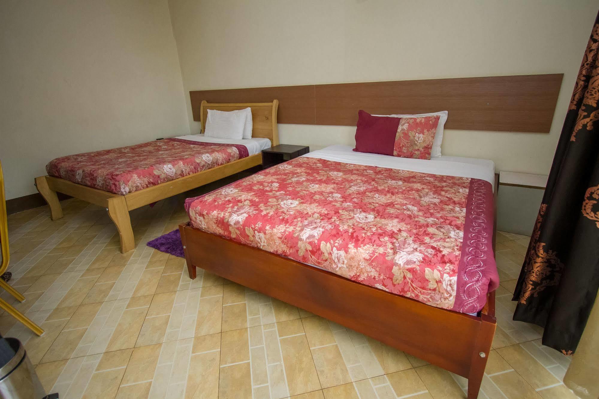 Grand Global Hotel Kampala Buitenkant foto