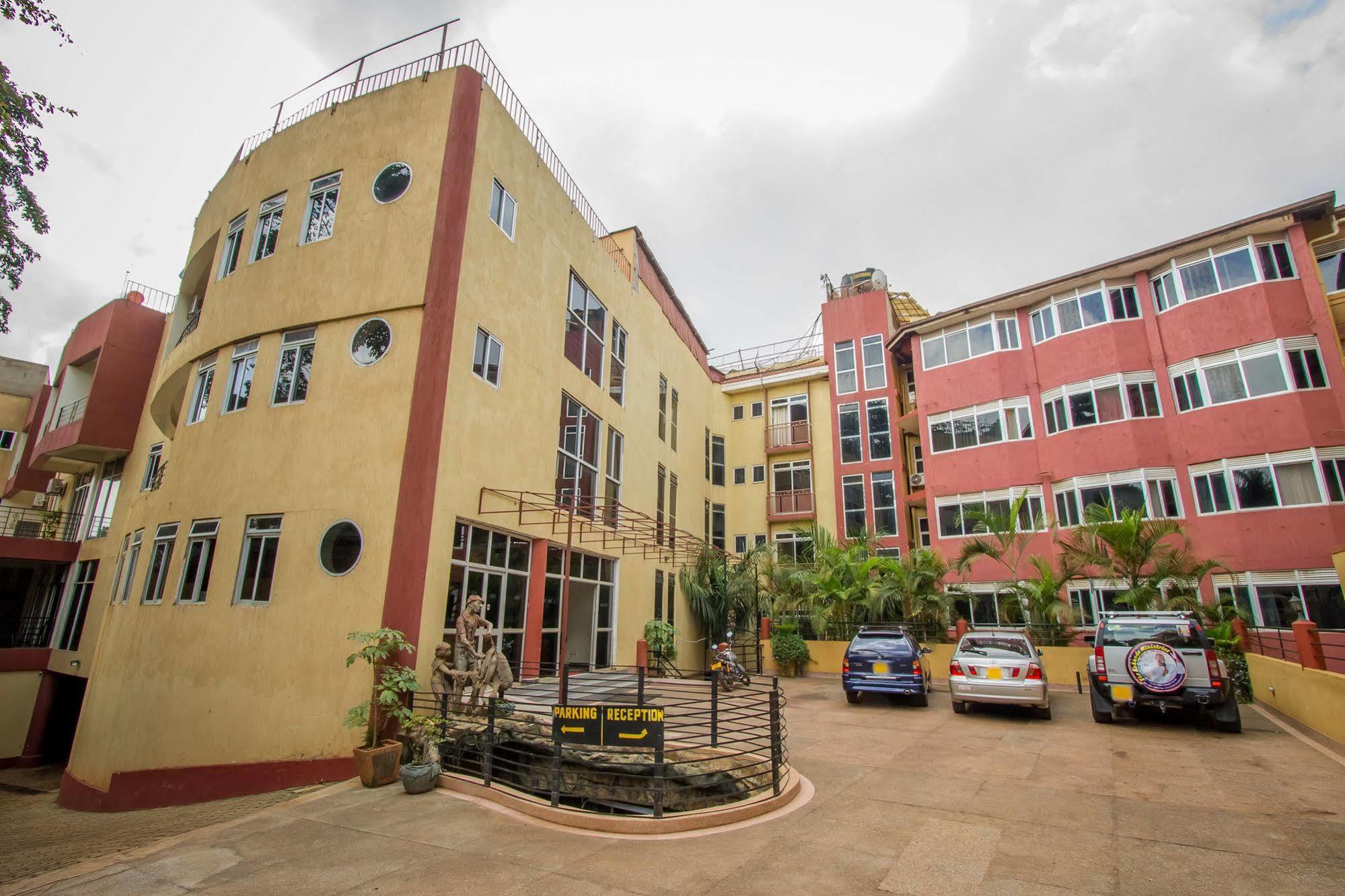 Grand Global Hotel Kampala Buitenkant foto